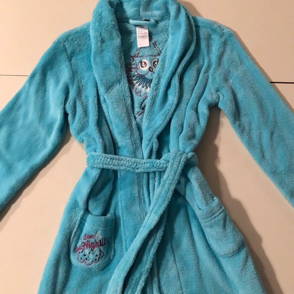 LIKE NEW GIRLS ROBE - Picture 1 of 6